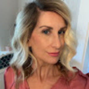 Meet your Posher, Steph